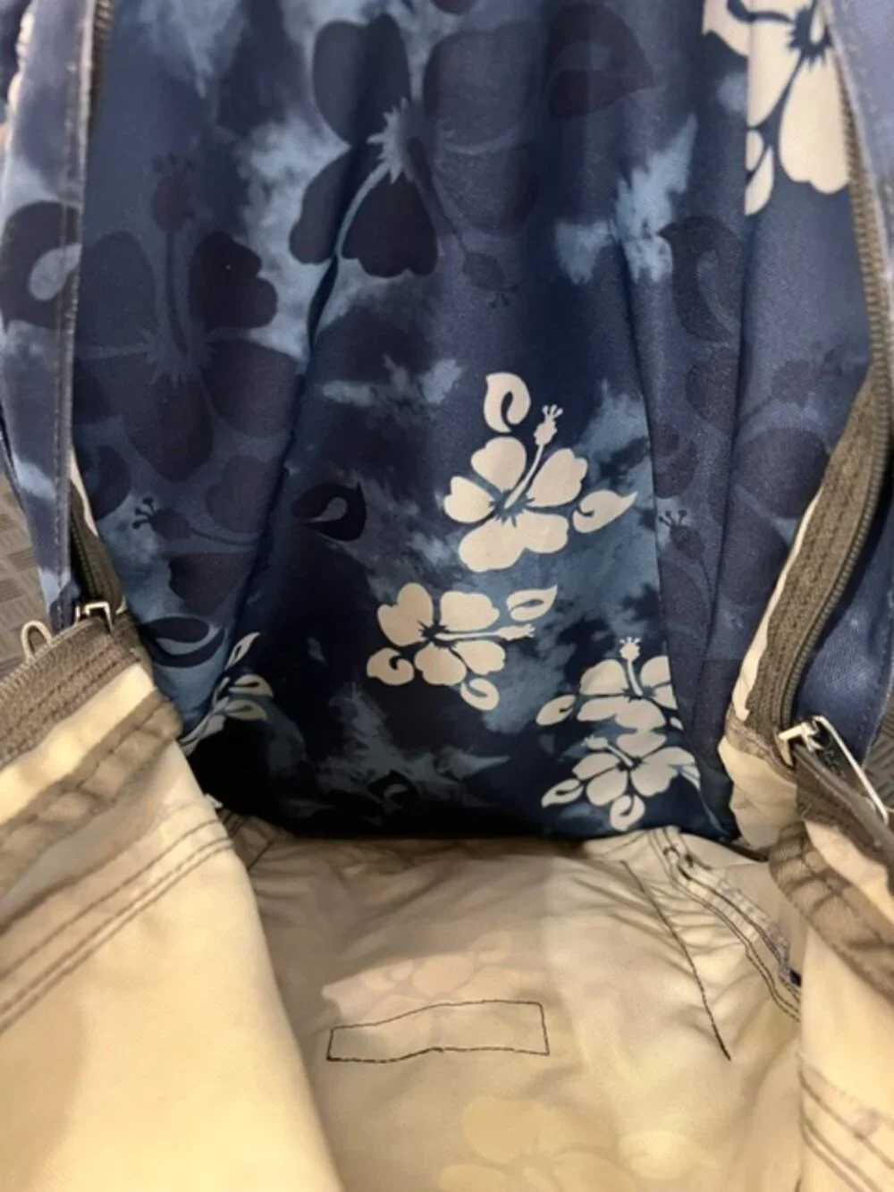 Vintage L.L. Bean Deluxe Book Pack Backpack Blue Floral Hibiscus Tie Dye 32L